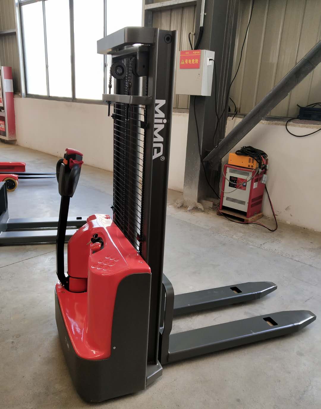 叉車代理產品展示.jpg 叉車代理產品展示.jpg